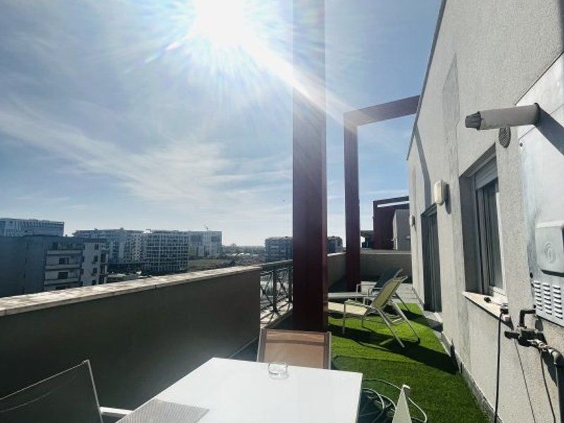 Penthouse cu 4 camere, terasa 132 mp, zona Torontalului - Poză 14