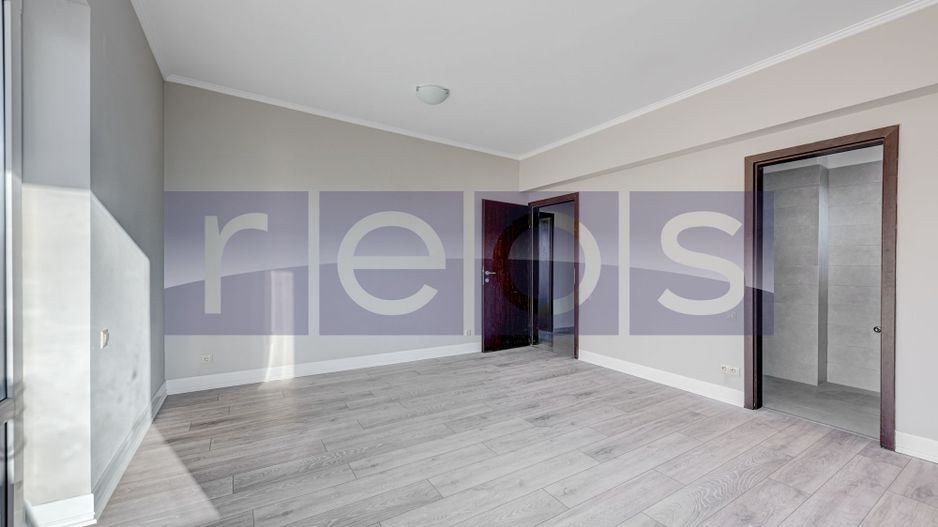 VANZARE VILA 7 CAMERE + GARAJ | 217 MP | TERASA 65 MP | ZONA BANEASA - HERASTRAU - Poză 3