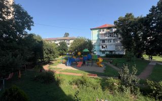 Apartament 3 camere etaj 1 - zona centrala - Poză 10