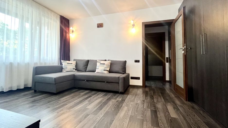 Apartament 3 camere, modern, la prima închiriere, în zona Centrala - Poză 1