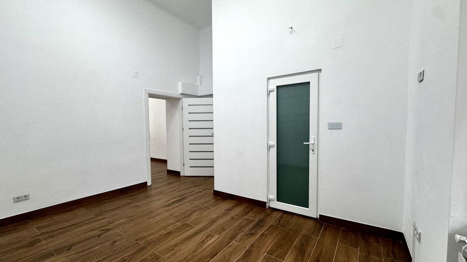 Spațiu birouri - renovat integral, etaj 1, in Piața Unirii - Poză 4