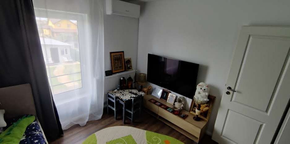 DUPLEX MOSNITA NOUA  98 MP UTILI CU 375 MP TEREN - Poză 15