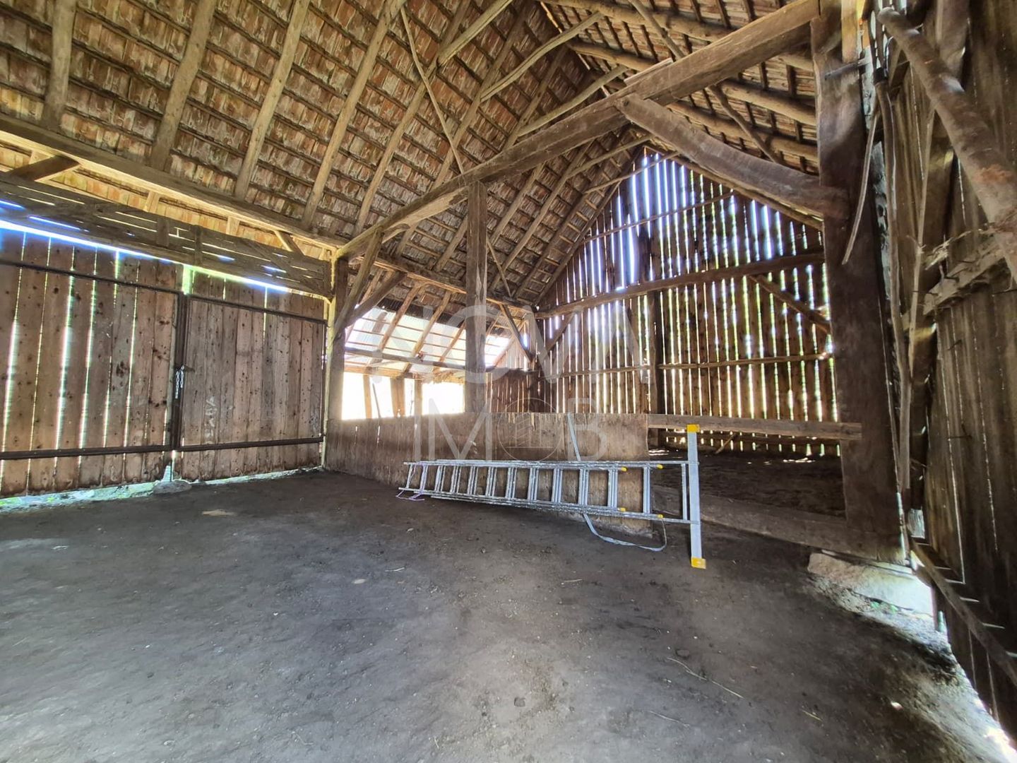 Casa individuala cu teren generos – 8.356 mp – Tichindeal, jud. Sibiu - Poză 32