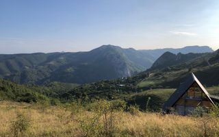 Teren Extravilan | 3200Mp | Potențial Turistic | TransApuseana - Poză 1