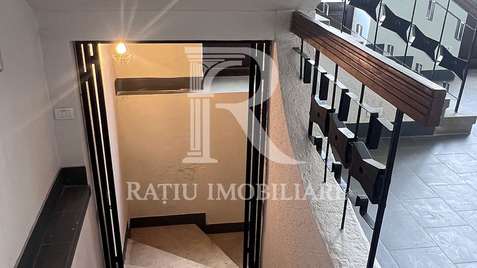 Spațiu Comercial în Imobil Istoric | Locație Ultracentrală | Oradea - Poză 14