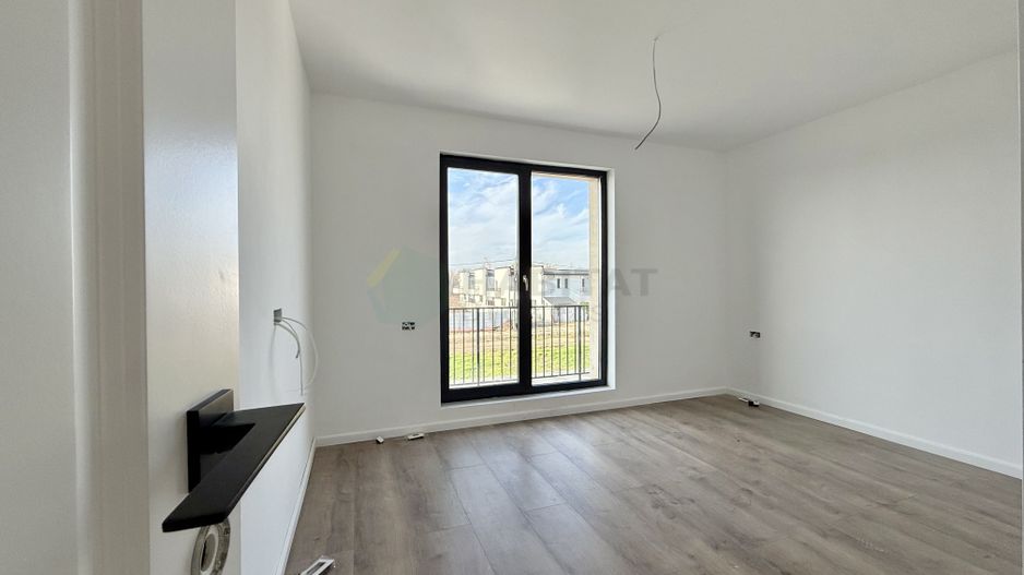 Vila individuala 5 camere Tunari - Poză 10