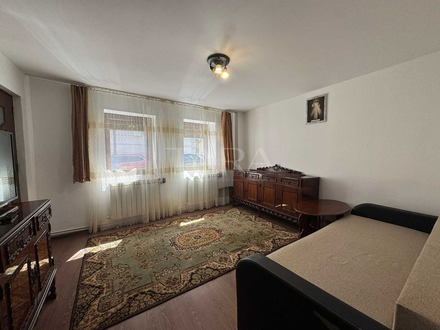 Apartament la casă, ultracentral – 2 camere și pivniță - Poză 2