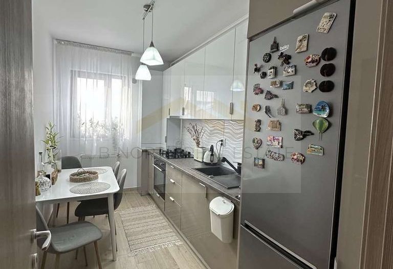 Apartament 2 camere decomandat, 54 mp, etaj 1, balcon, metrou Păcii - Poză 2
