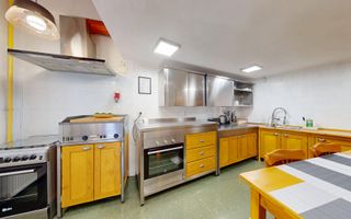 Casă cu șarm istoric lângă Cișmigiu – 6 camere, atrium natural, cramă - Poză 32