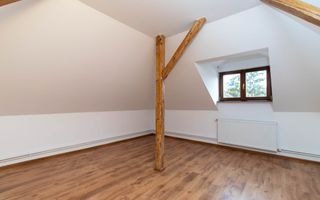 Inchiriere - Rezidenta/Birouri - Vila cu curte - Aviatorilor - Poză 25