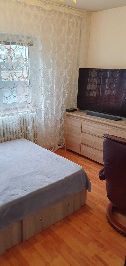 Apartament 2 camere semidecomandat 1/4 Craiovita Noua - Poză 4
