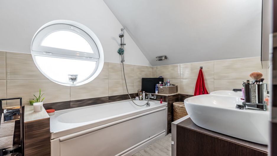 Casă în Westfield | 140 mp utili | P+M | 3 camere | curte + anexe - Poză 13