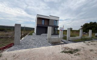 Casă modernă Hi-Tech de vânzare în Budești - Poză 9