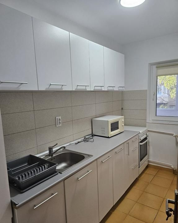 GARSONIERA TINERETULUI, BUCATARIE INCHISA, MODERN, METROU 13 MINUTE - Poză 2