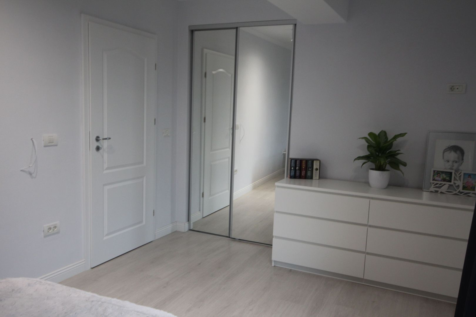 Modern si primitor - Poză 55