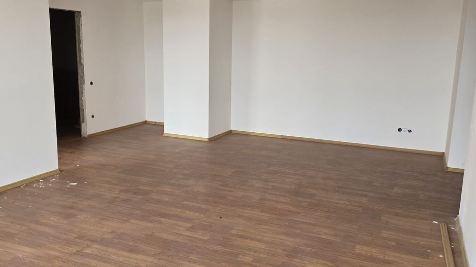 Apartament 106 mp. - Poză 2