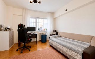 2 camere decomandate, etaj intermediar, Între Lacuri - Poză 1