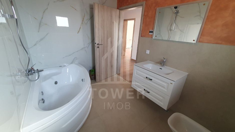 Apartament  4 camere de vanzare . - Poză 6