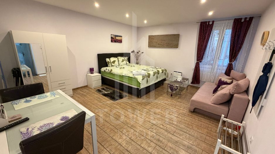 Garsoniera pentru Regim Hotelier | 30 mp |  | Piața mare | - Poză 2