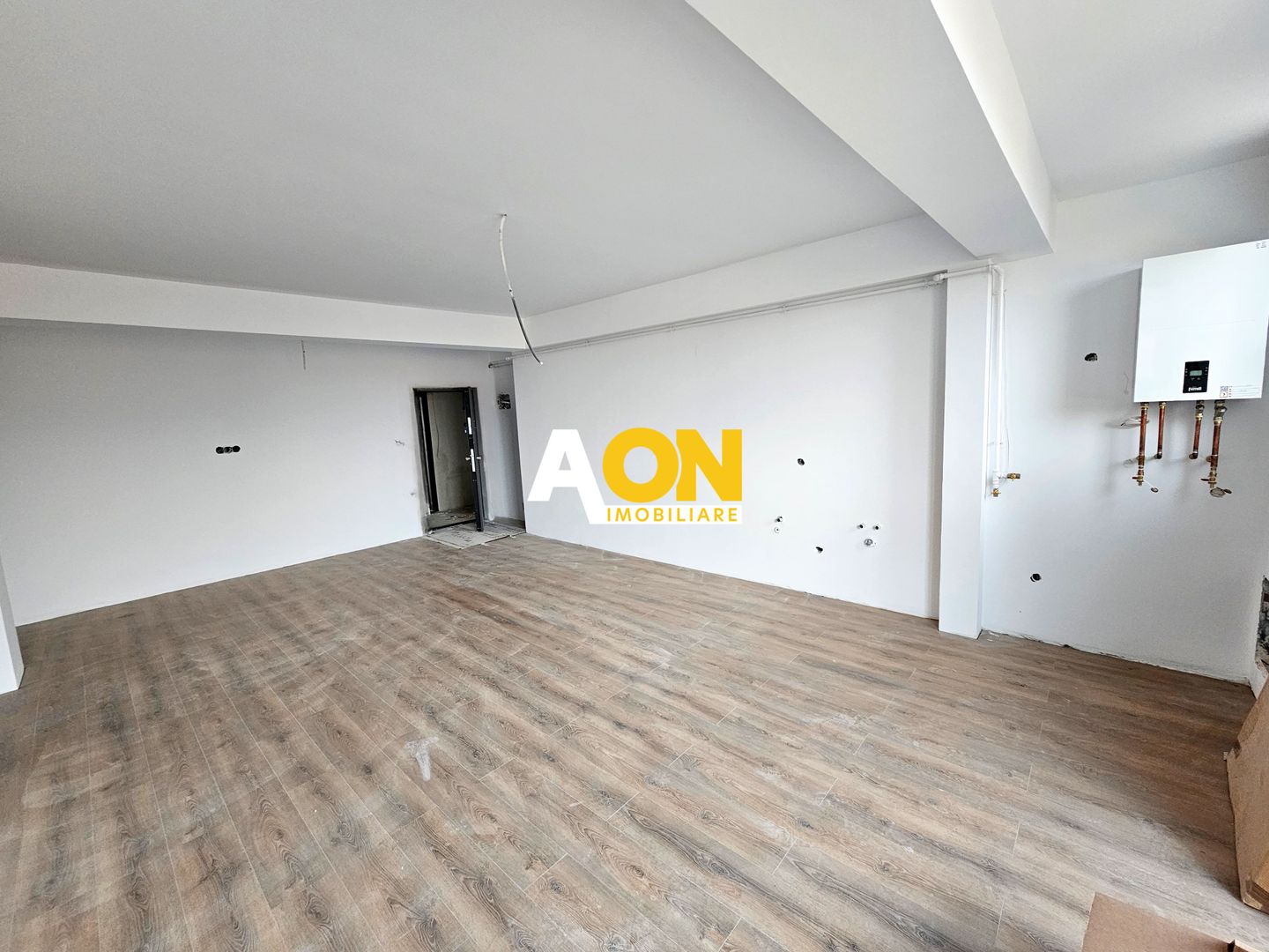 Apartament 3 camere, etaj 1, predare la cheie - Poză 4