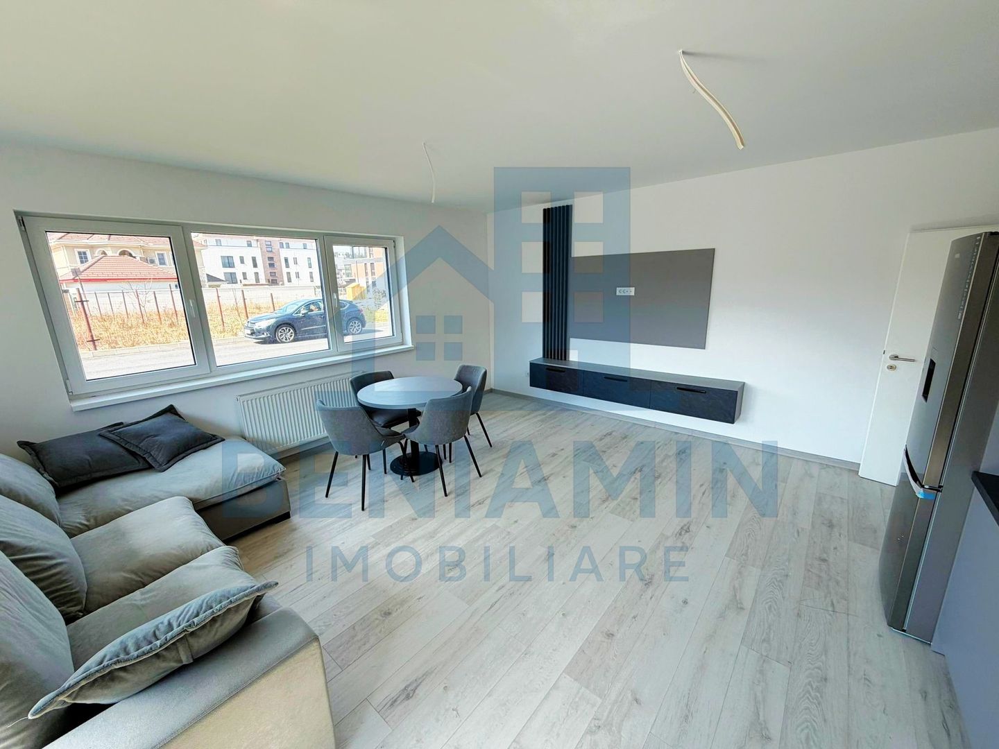 2 Camere-Coresi-Parcare subterana-55mp-Nelocuit-Mobilat-Utilat-Liber - Poză 1