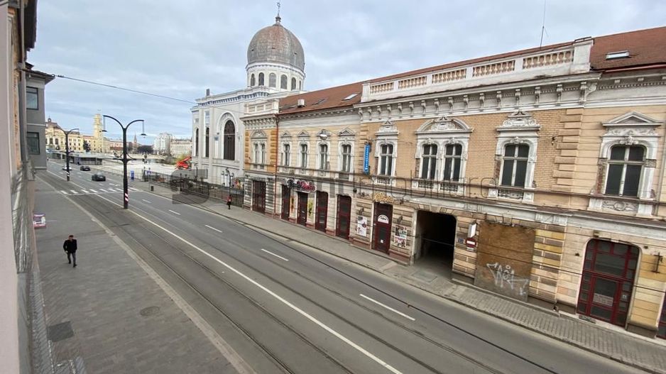 Apartament ultracentral, Palatul Füchsl, str. Independentei - Poză 2