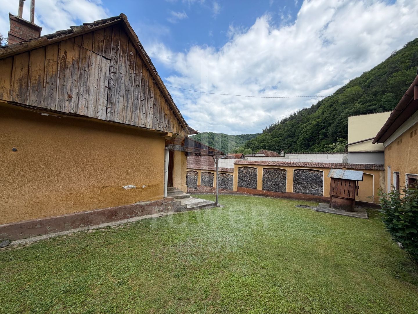 Casă rustică de vânzare în Tilișca, (Marginimea Sibiului) - Poză 11