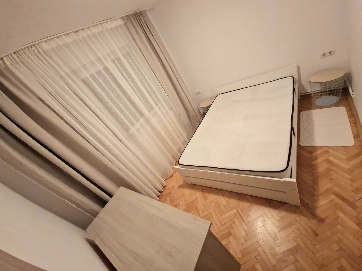 Apartament 2 camere decomandat etaj 3/4 zona Calvaria - Poză 3