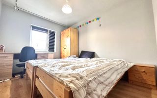 Apartament spatios 4 camere + parcare, pretabil ptr ERASMUS - Poză 8