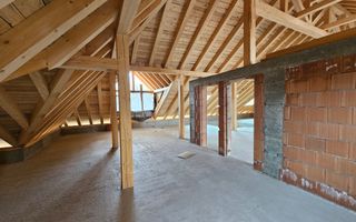 Conac boieresc în zona centrală a municipiului Alba Iulia - Poză 23