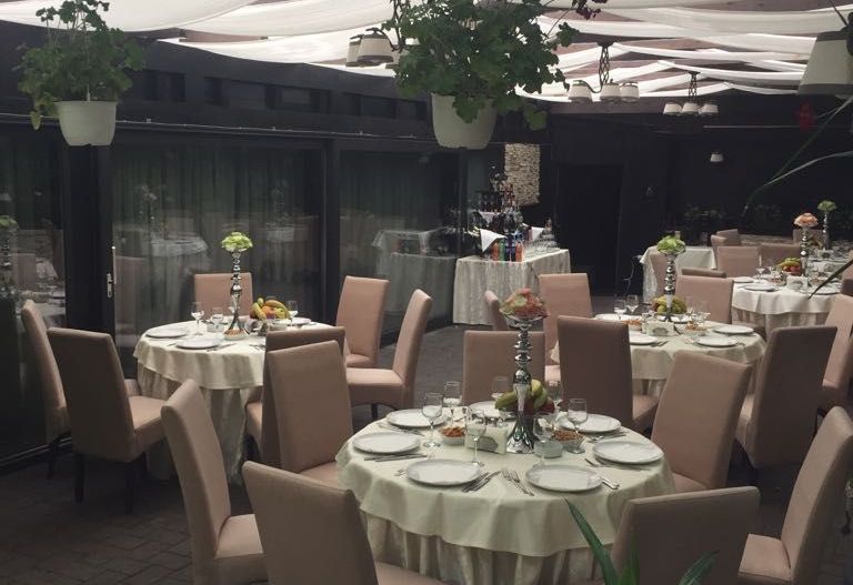Restaurant de prestigiu cu 30 ani de traditie Parcul Carol - Poză 5