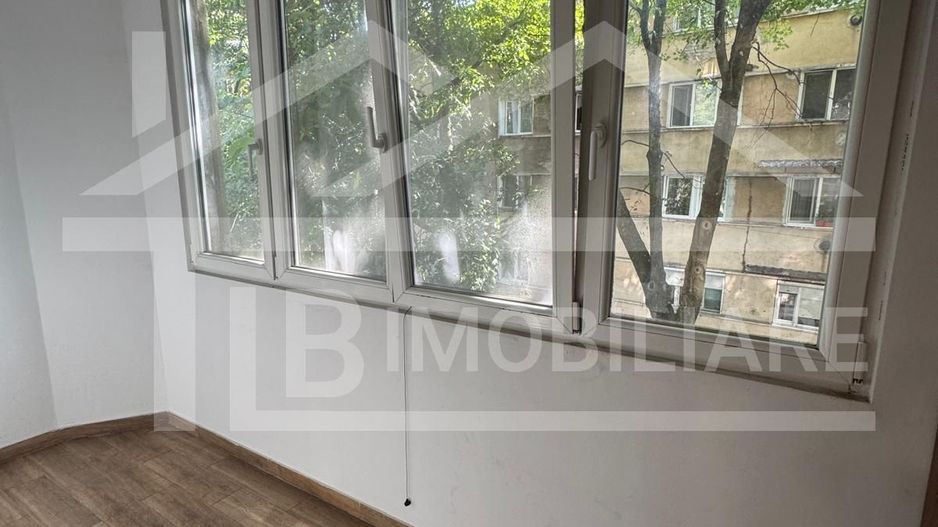 Apartament cu 3 camere, 65 mp, decomandat, Zona UMFST - Poză 12
