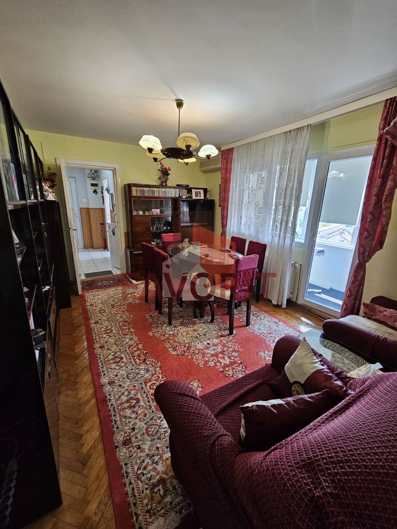 3 camere, semidecomandat | centrala proprie | mobilat si utilat | zona excelenta - Poză 3