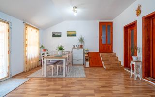 Casă spațioasă cu teren generos în Felnac – la 18 km de Arad - Poză 3
