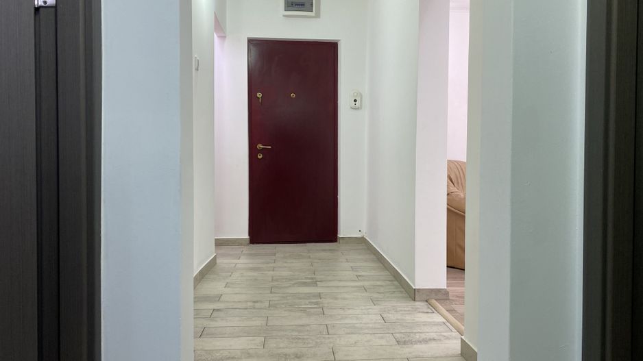 Etajul 1! VAnzare apartament cu 3 camere in Targoviste - micro 11 - Poză 11