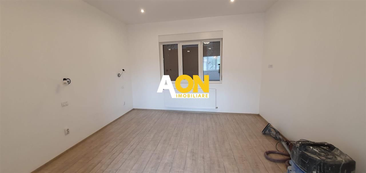 Casa 3 camere 2 bai renovata 655 mp teren Centru - Poză 15