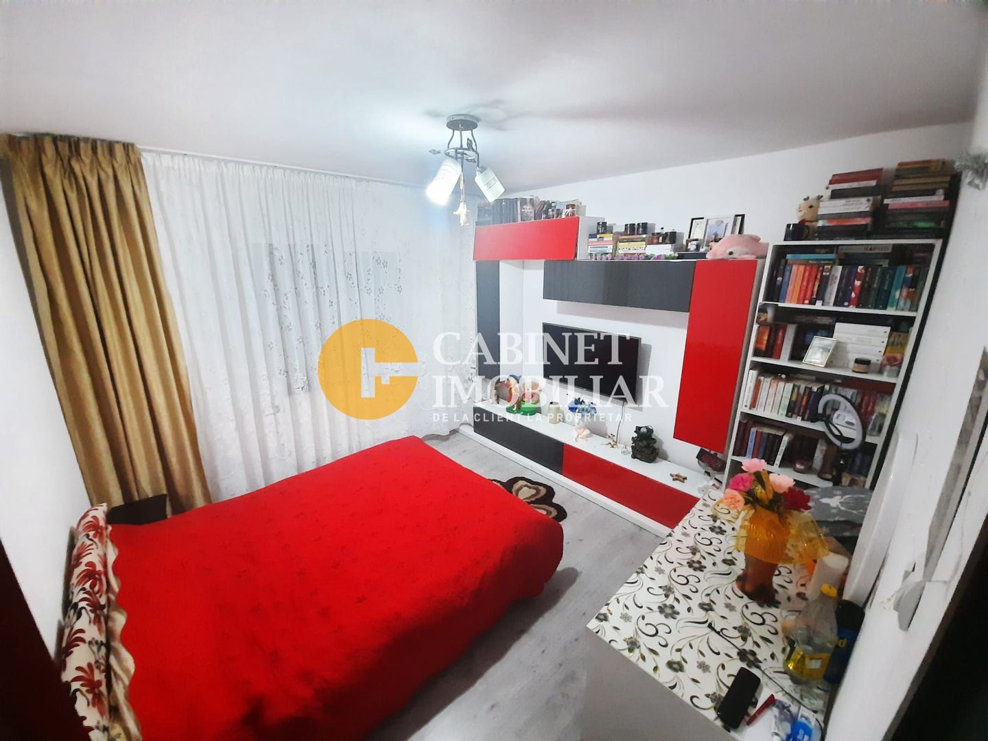 Dacia - Etaj Intermediar - 3 Camere Decomandat - Poză 1