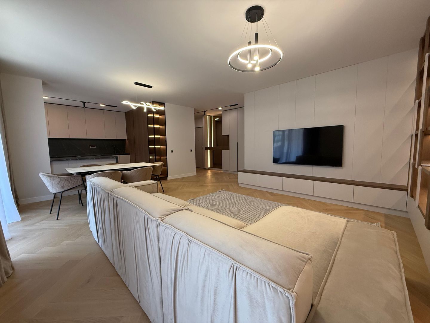 Luxos Apt 4 Camere Iancu Nicolae  și Parcare - Poză 1