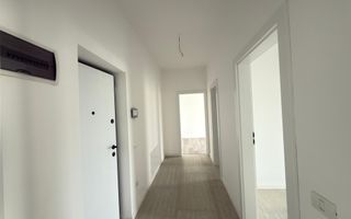 Etaj 1. Decomandat - bucatarie inchisa. Drum asfaltat. Loc de parcare. - Poză 9
