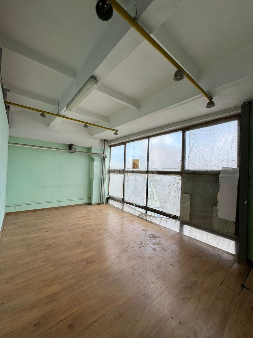 Spațiu comercial versatil în zona centrală - Poză 23