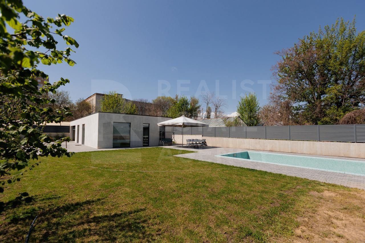 Vânzare, casă Hi-tech, 3 camere, strada Caişilor, Buiucani. - Poză 1