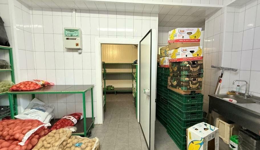 Spaţiu comercial de închiriat â€“ Central Otopeni, acces direct din DN1 - Poză 7