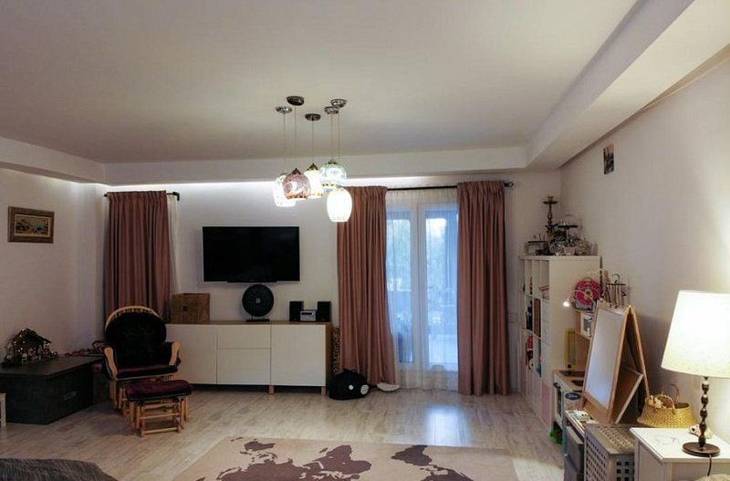 Vila mobilata si utilata, curte, terasa inchisa, parcare - Poză 14