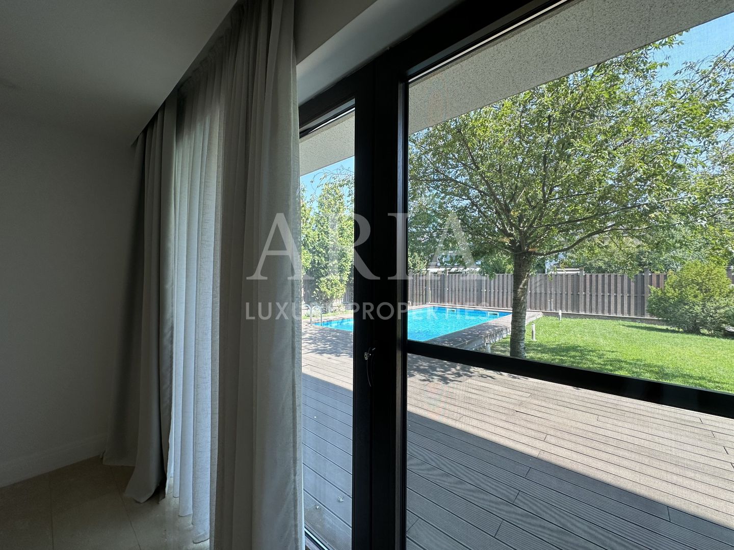 OXFORD GARDENS -  LUXURY GATED COMMUNITY - POOL - TENNIS COURT - PLAYGROUND - Poză 17