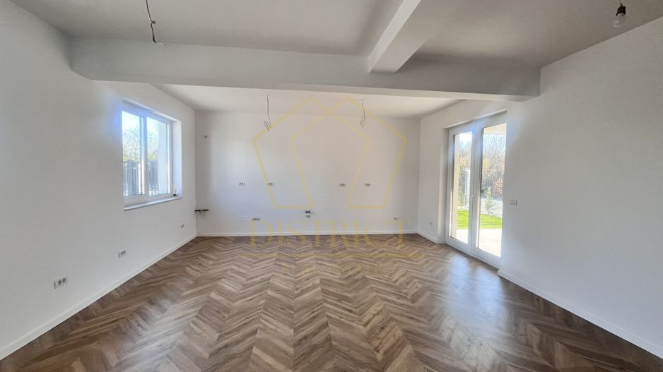 Duplex modern cu 5 camere si curte amenajata I Dumbravita - Poză 2