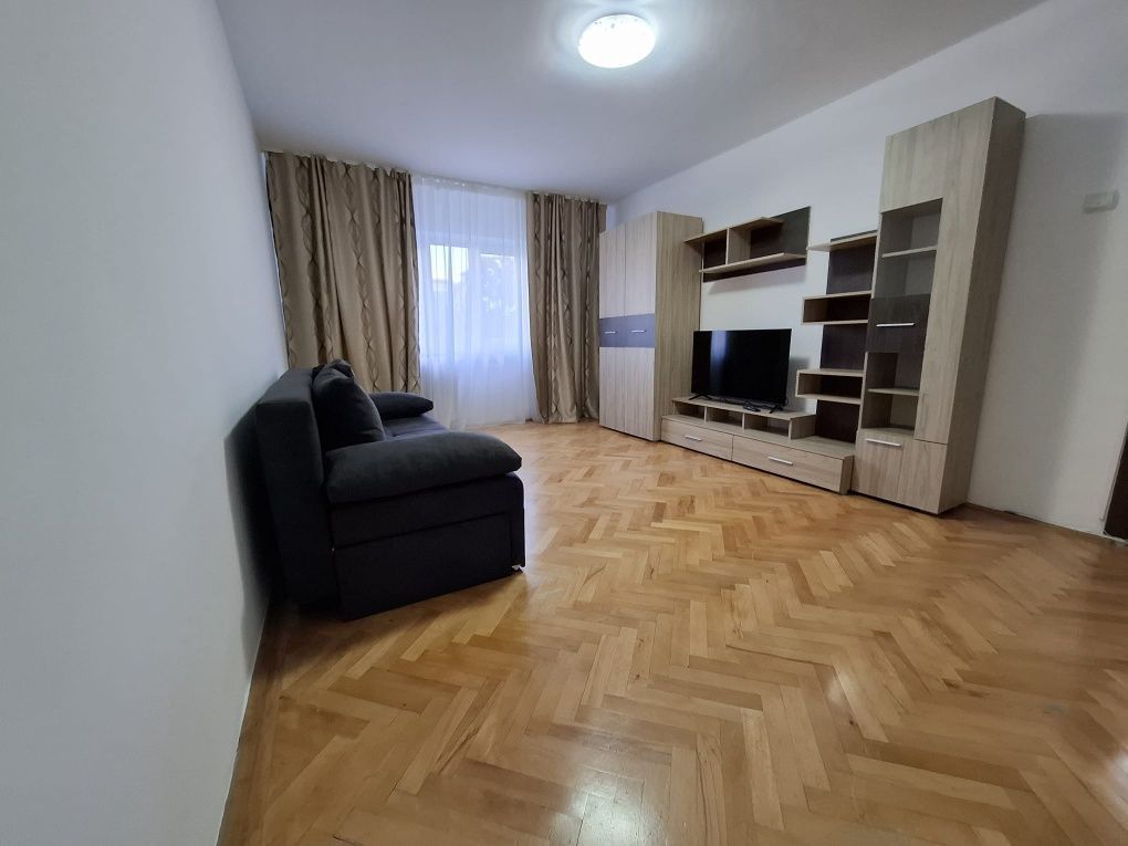 Inchiriat apartament 2 camere - Poză 3