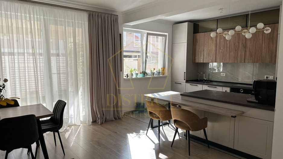 Duplex superb cu 5 camere  si terasa | Giroc - Poză 2