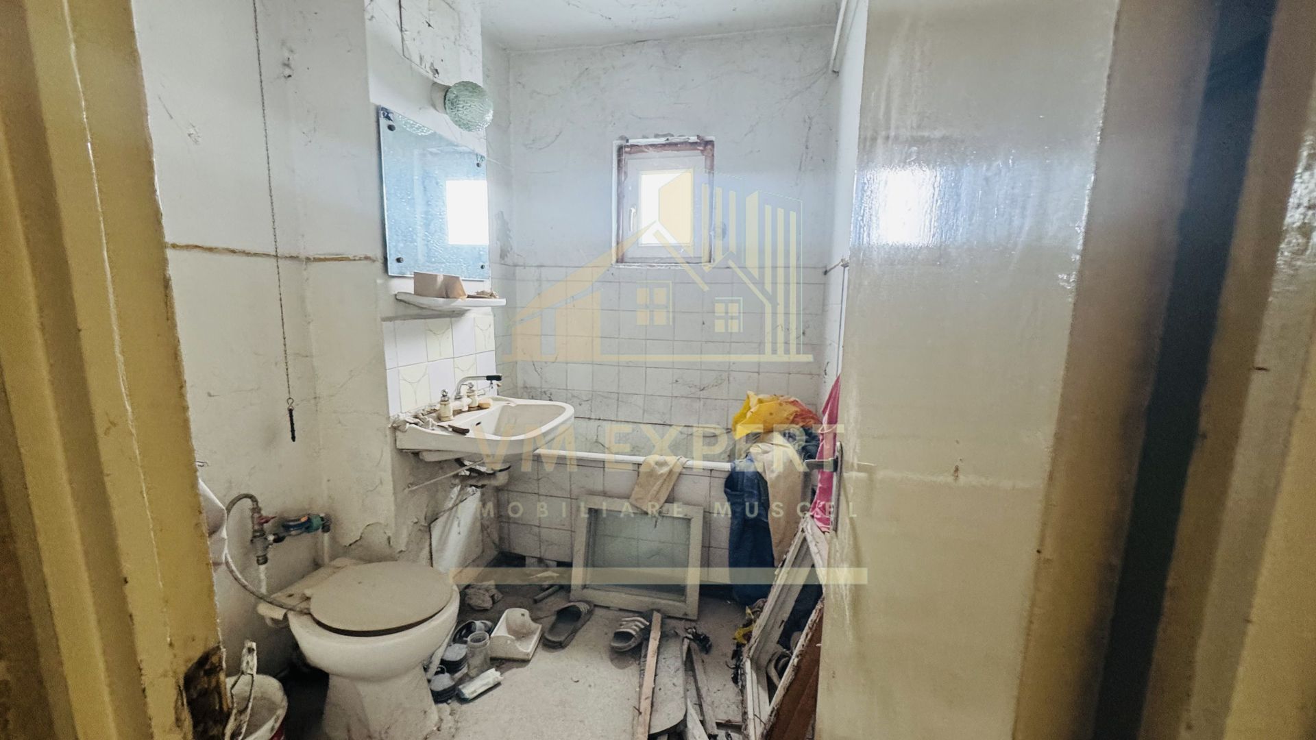 APARTAMENT 3 CAMERE ETAJ 4 GRUI CAMPULUNG - Poză 6