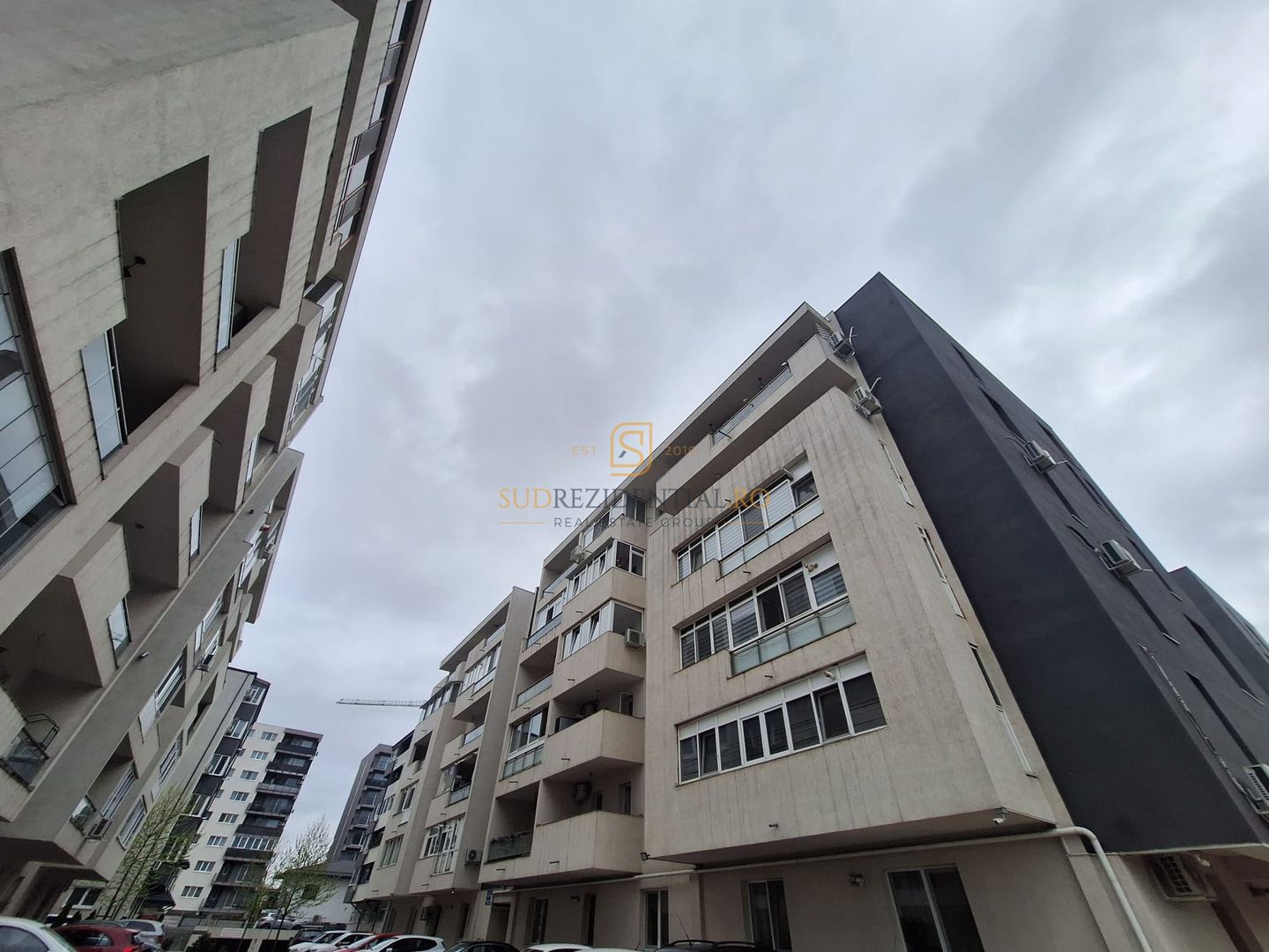 Apartament decomandat cu 2 camere de vanzare, zona Grand Arena Mall - Poză 1