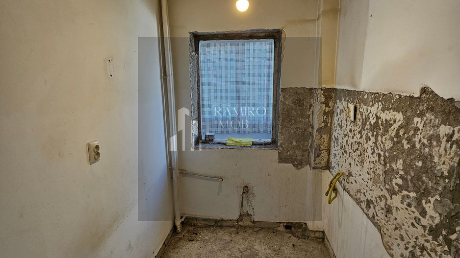 Garsonieră | 34 mp | Etaj 2| An constructie 1978/Metrou la 5 minute - Poză 3